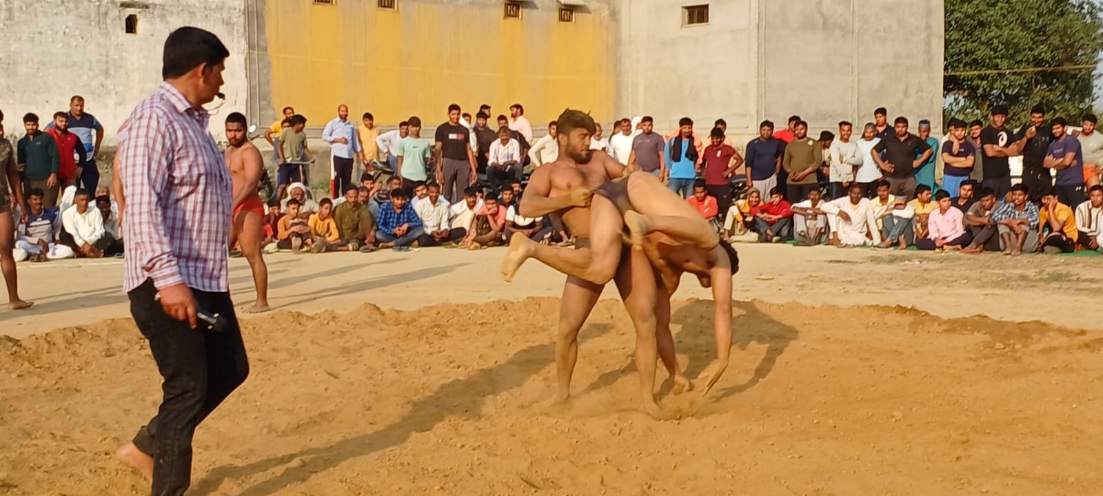 कुश्ती प्रतियोगिता का हुआ आयोजन