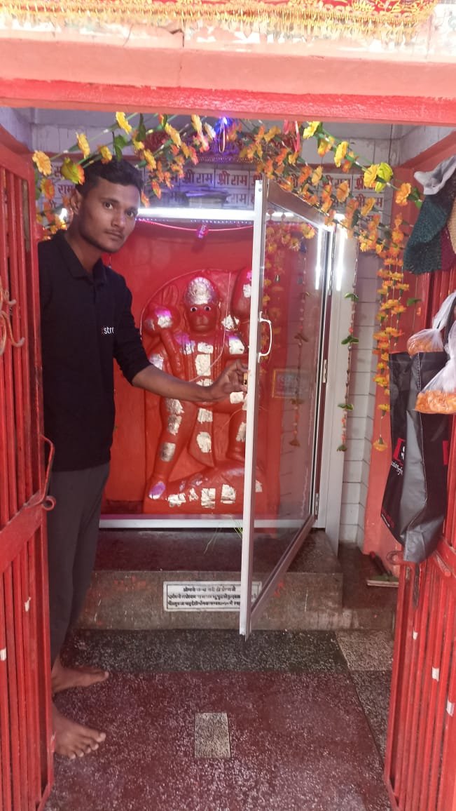 चोरों ने शाकुंभरी देवी मंदिर को दो माह में तीन बार बनाया निशाना